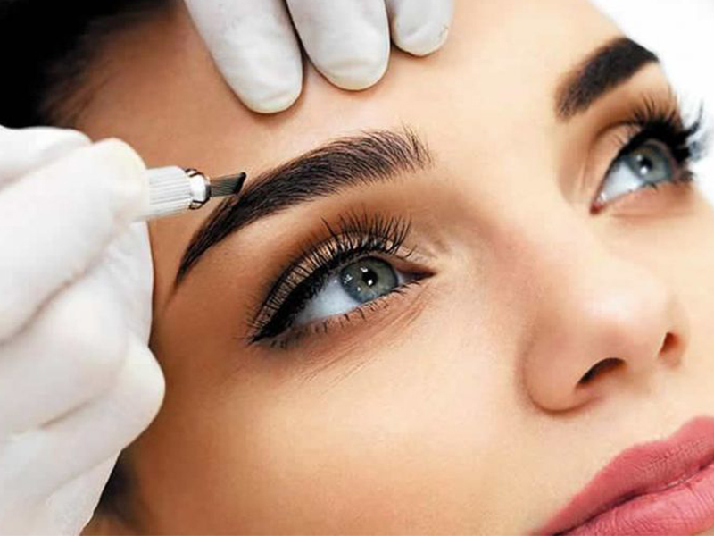 دوره آموزشی میکروبلیدینگ ابرو (Microblading)